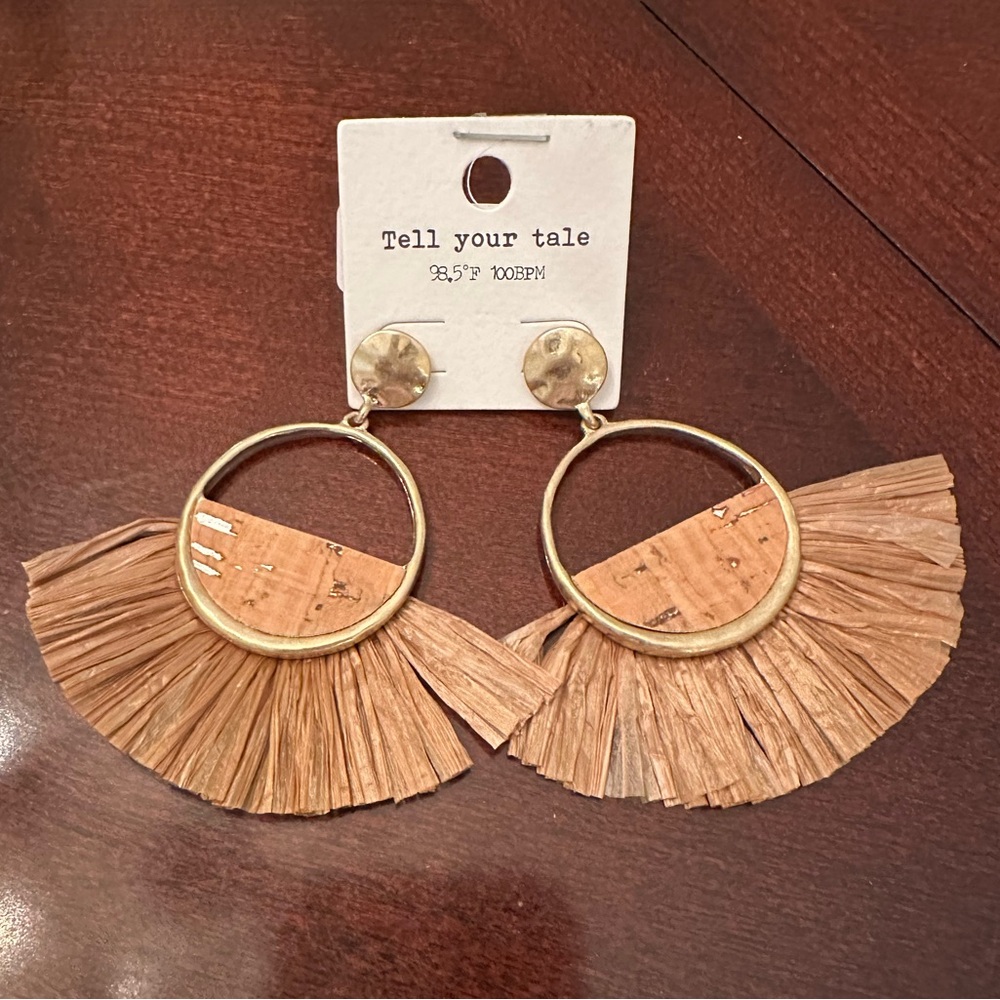 Tell Your Tale Tan and Gold Patterned Raffia Tassel Earrings NWT